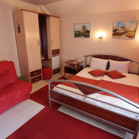 Hotel Zeneva Kragujevac Luaran gambar