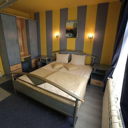 Hotel Zeneva Kragujevac Luaran gambar