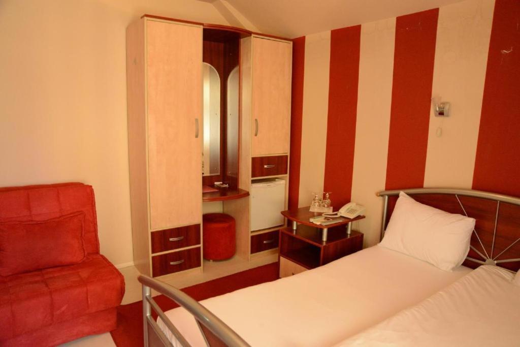 Hotel Zeneva Kragujevac Luaran gambar
