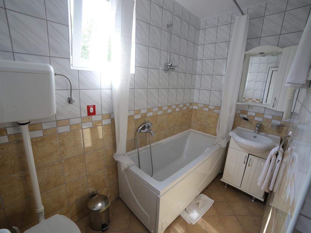 Hotel Zeneva Kragujevac Bilik gambar