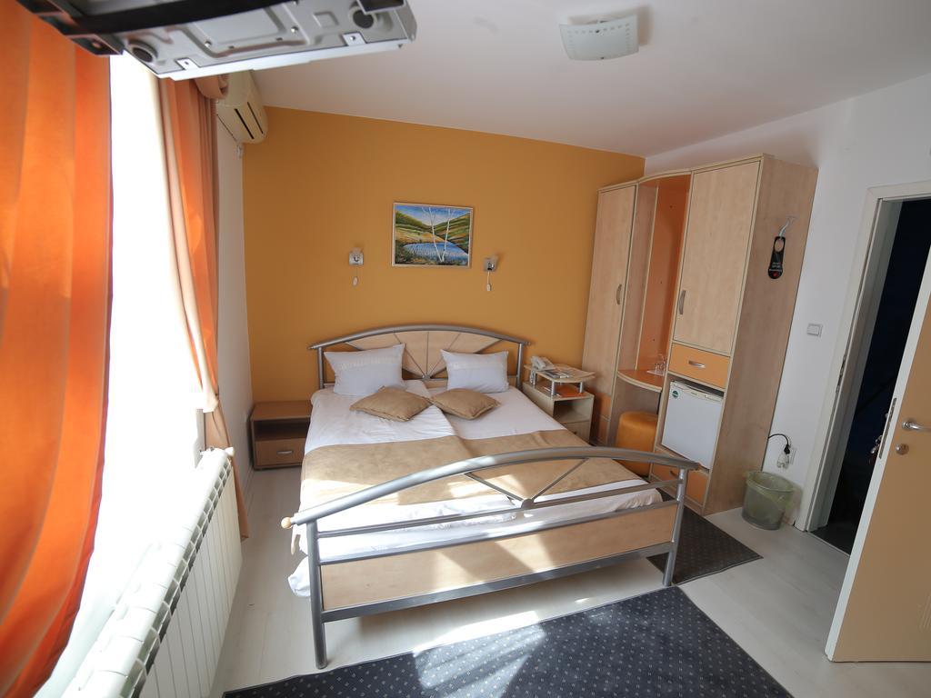 Hotel Zeneva Kragujevac Bilik gambar