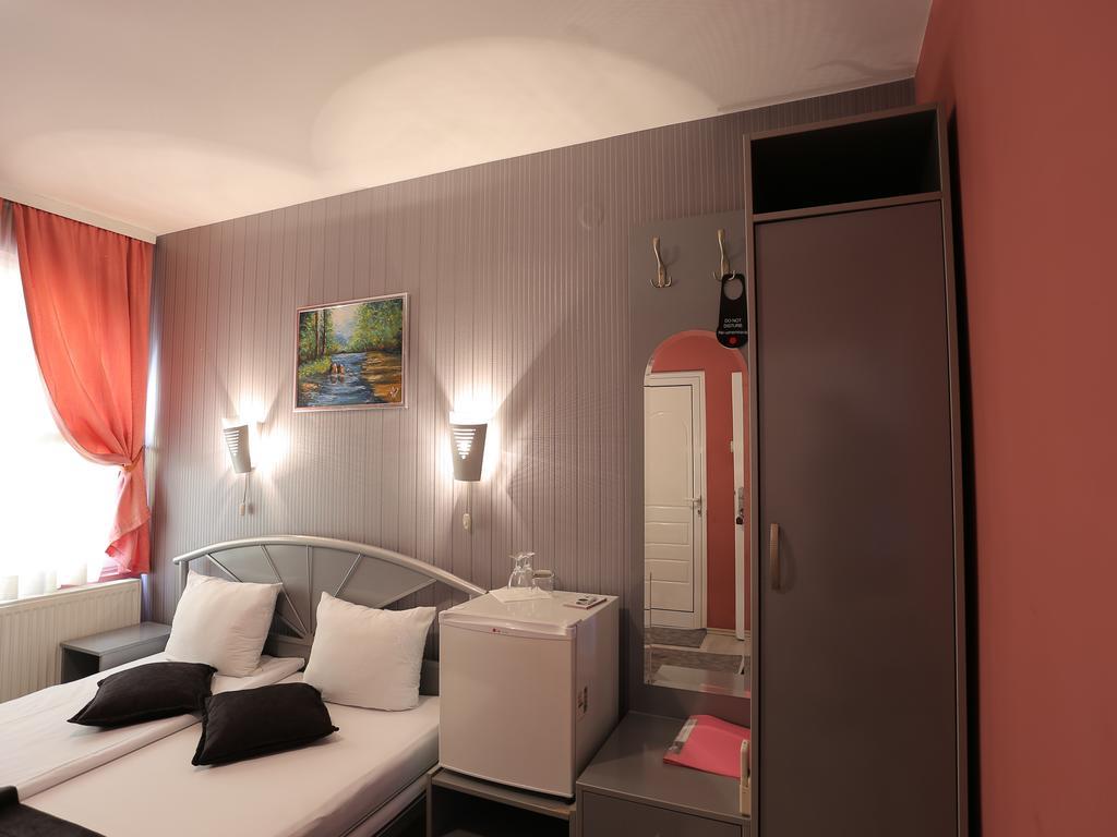 Hotel Zeneva Kragujevac Bilik gambar