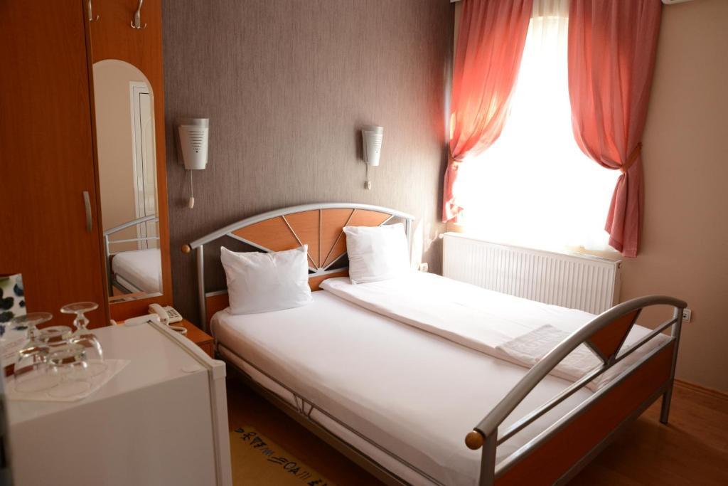 Hotel Zeneva Kragujevac Bilik gambar