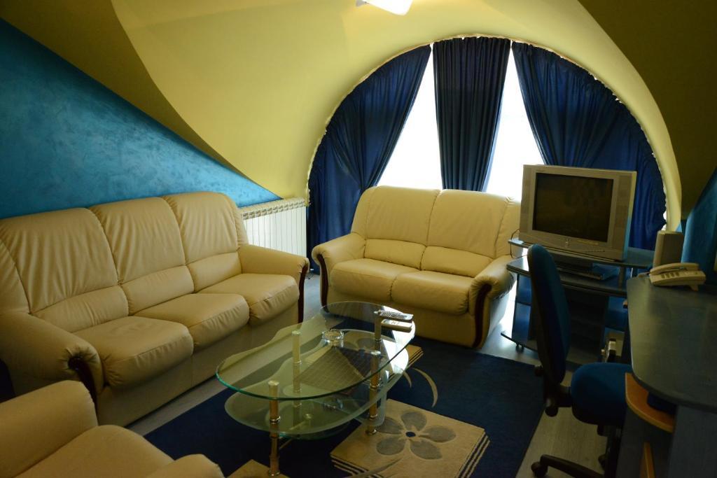 Hotel Zeneva Kragujevac Bilik gambar