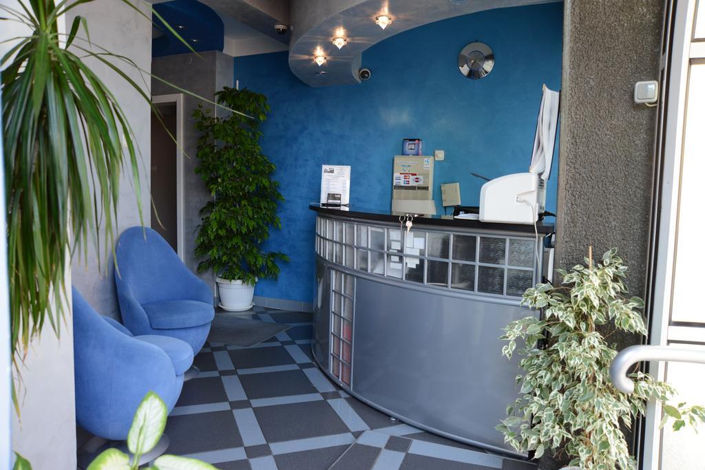 Hotel Zeneva Kragujevac Luaran gambar